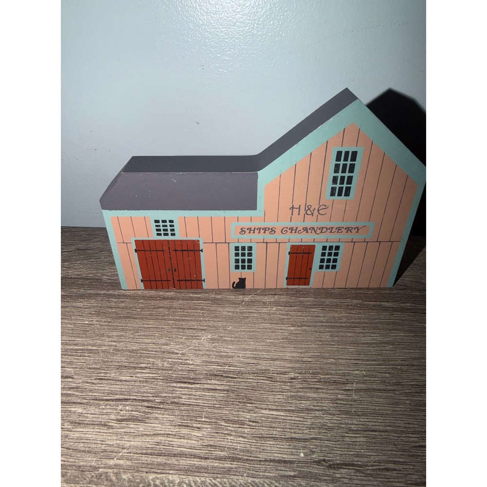 The Cats Meow Village 1987 Nautical Series HE Ships Chandlery Wood Shelf Sitter